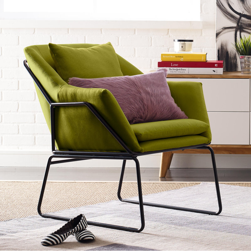 Fauteuil d'appoint Adore Décor Odile 68,5 cm de large avec coussin d'assise rembourré et piètement en métal, vert pistache