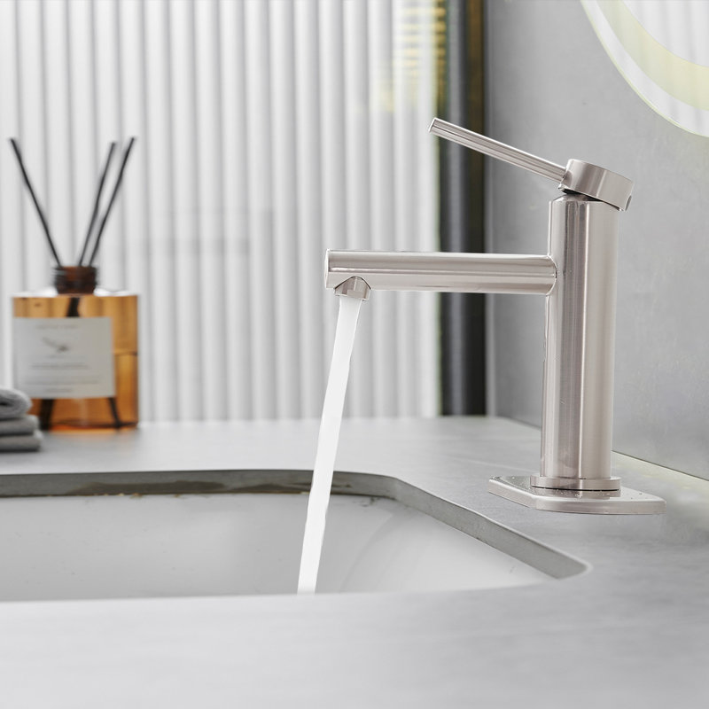 WIZ Single-Handle Single Hole Low-Arc Bathroom Faucet, 30 cm H x 20 cm W
