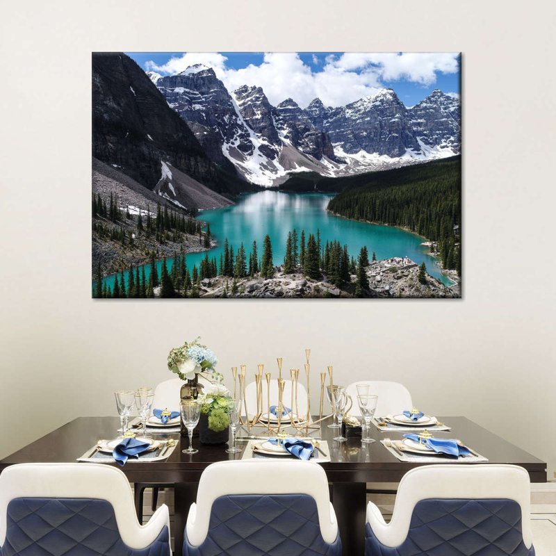 «Lake Louise Landscape», reproduction sur toile, H 34 po x l 51 po x P 1,25 po