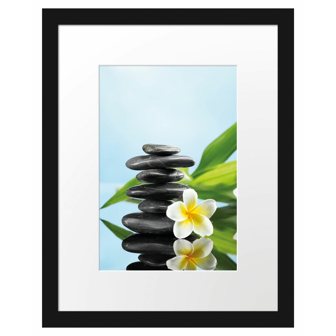 Gerahmtes Poster Zen Steinturm Monoi Blüten