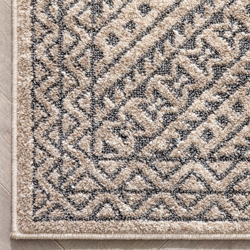 Gray Geometric Synthetic Easy Care Area Rug 47" x 63"