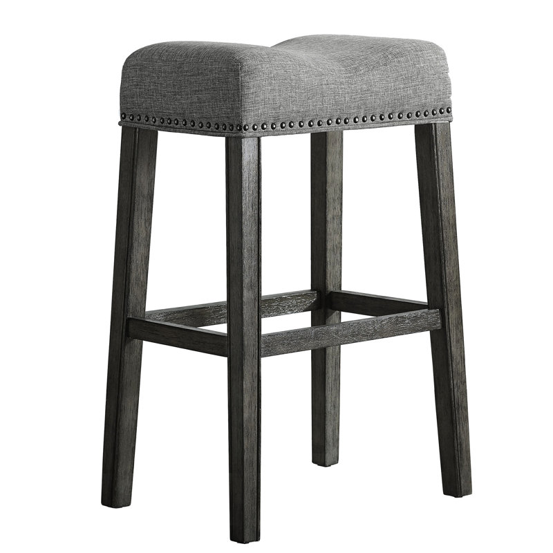 Tabouret de bar 29 po sans dossier 29 po, gris. Fabriqué en bois avec grain vieilli. Revêtu de gris. Moderne pour un usage domestique. L 18 po x P 13 po x H 29 po. Assemblage requis 2 Surface véritable. Contemporain