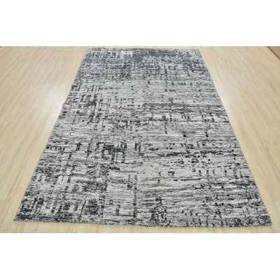 Tapis gris en laine noué à la main de conception unique 6 pi x 8 pi 10 po Fynnlea