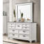 Ensemble de chambre à coucher en bois 6 pièces avec lit à panneaux, commode, miroir, deux tables de chevet et commode Clelane