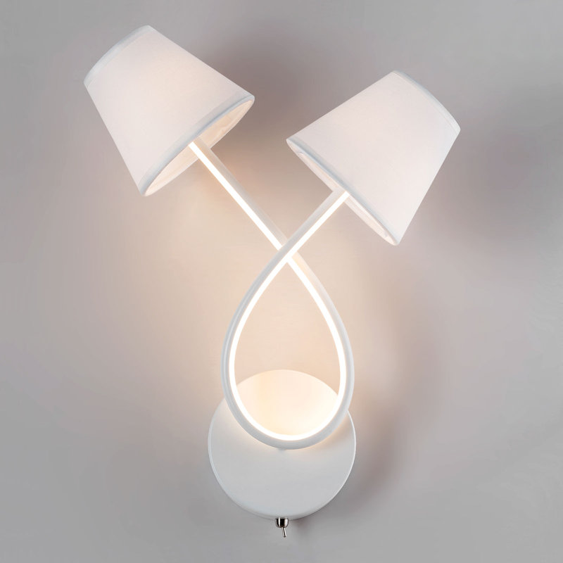 Bueford LED Wallchiere