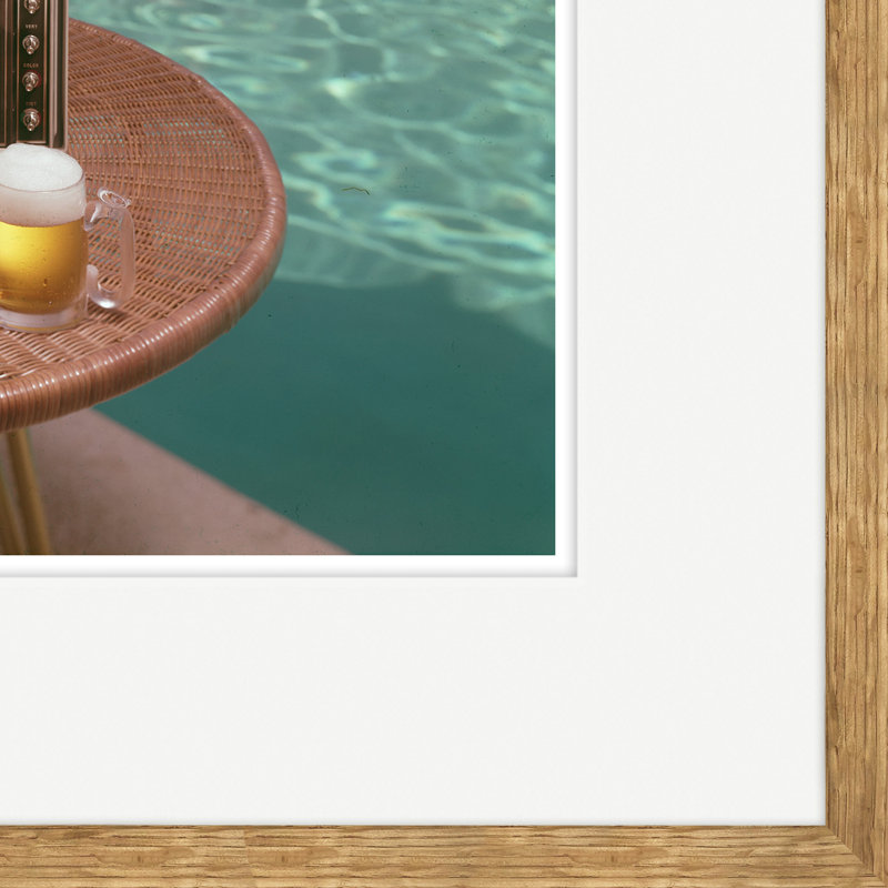«Poolside Fun» par Getty Images - Photographie de cadre photo sur papier