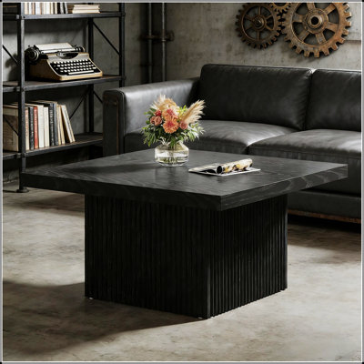 Table basse carrée rétro avec un design Mid-Century et un détail de bande demi-ronde, parfaite pour les salons élégants