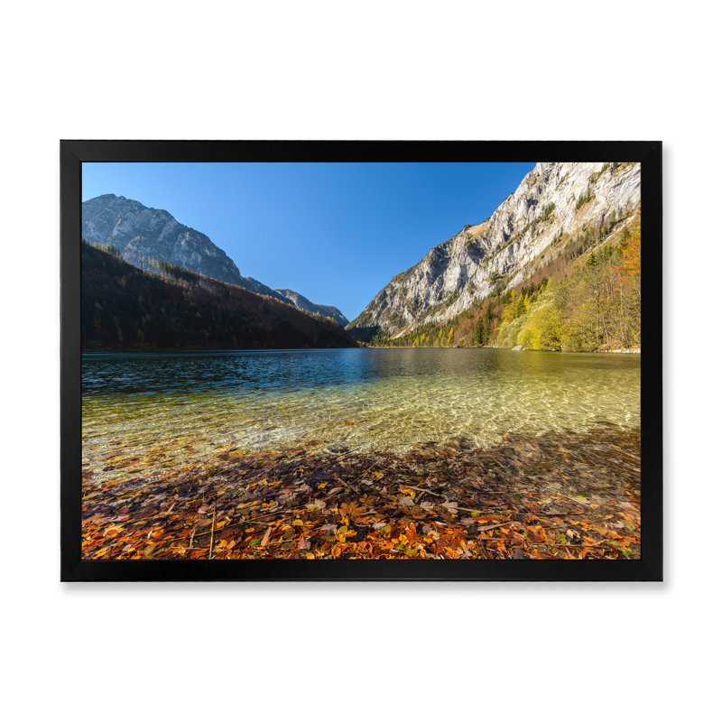 «Autumn Lake With Fall-Golden Leaves», reproduction sur toile, H 8 po x l 12 po x P 1 po, Cadre noir