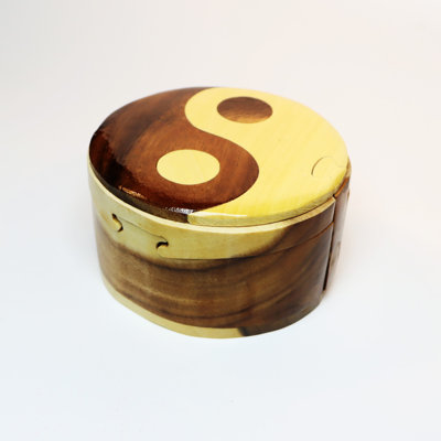 Boîte à casse-tête en bois intarsia Yinyang