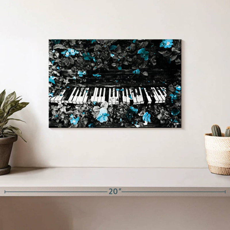 Fleurs sur une touche de piano, H 8 po x l 12 po