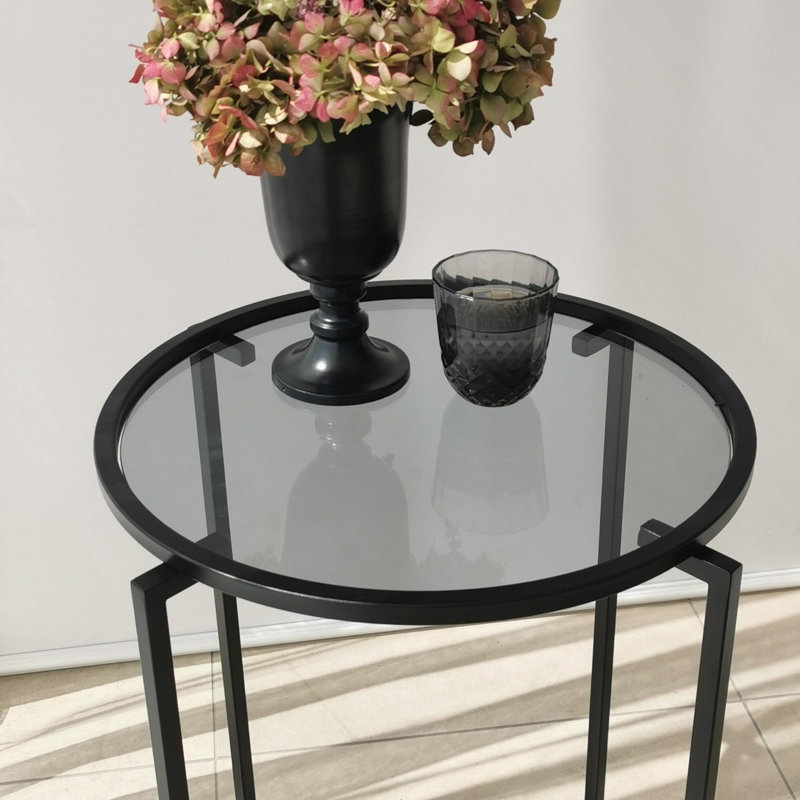 Table d'appoint moderne avec plateau 100% verre trempé, structure en métal noir, 19,7 po x 23,6 po x 19,7 po | Design industriel élégant, parfait pour le salon, la chambre à coucher ou le bureau | Mobilier de maison durable et élégant