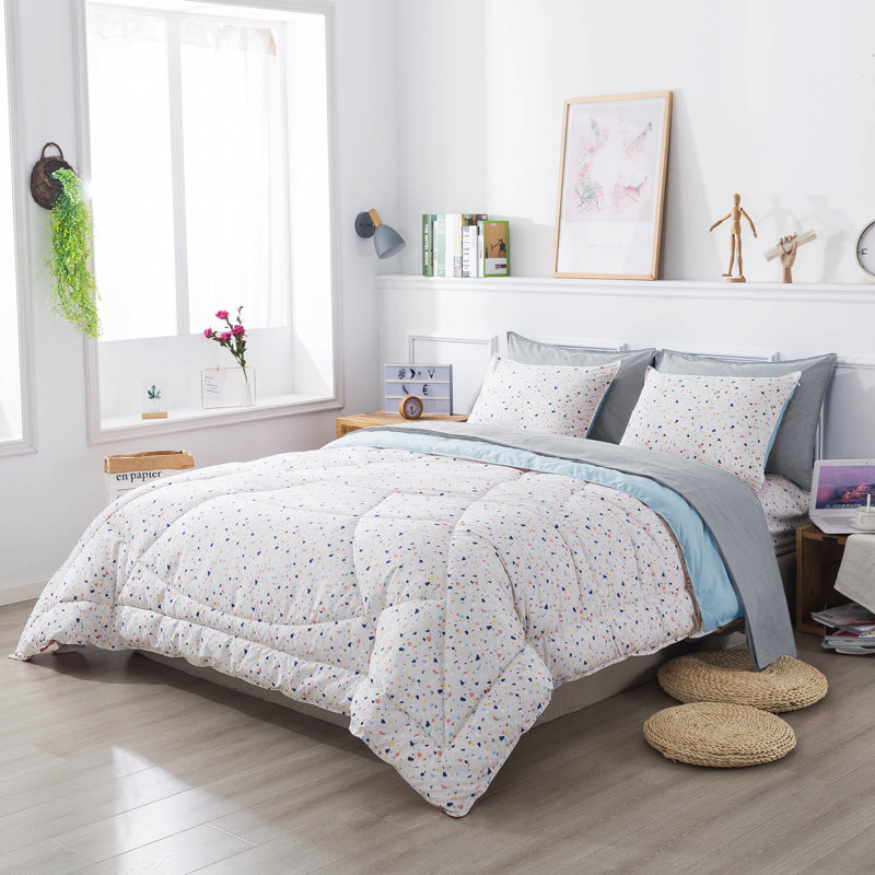 Polyester Channel Comforter, Twin Comforter + 4 Additional Pieces, Sea Turtle Teal