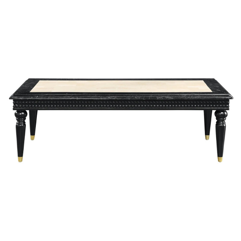 Table basse à 4 pieds
