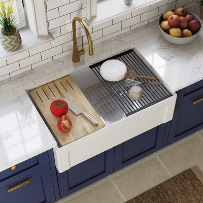 Deervalley 33" L X 20" W Workstation Farmhouse Kitchen Sink With Sink Grid, Cutting Board & Dish-Drying Rack