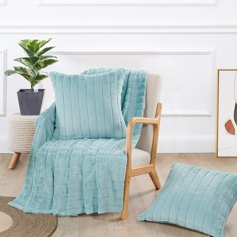 Jeté en fausse fourrure Luxury, 50 po x 60 po, Turquoise pastel