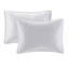 Couvre-lit réversible, double, blanc - Rembourrage luxueux en coton prélavé, superbe motif et 2 taies décoratives traitées pour l'hygiène.