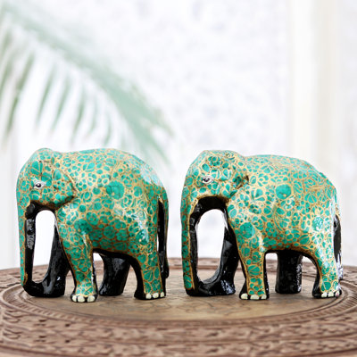 Figurines & Sculptures