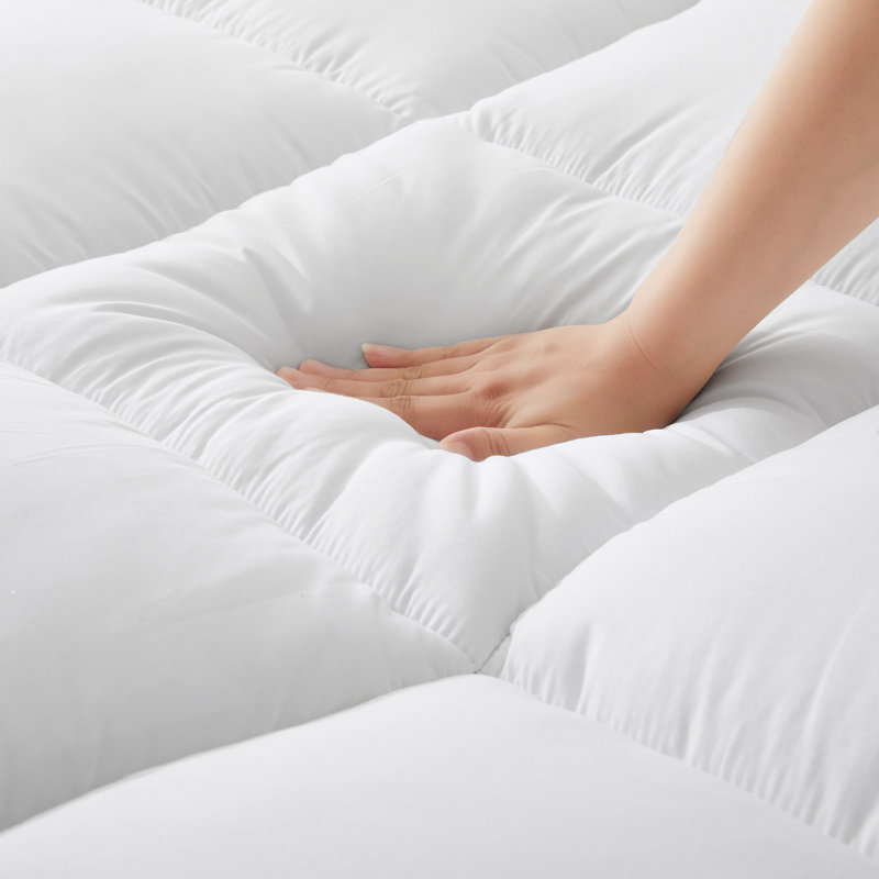 Surmatelas en duvet synthétique 4 po, Très grand lit, Blanc