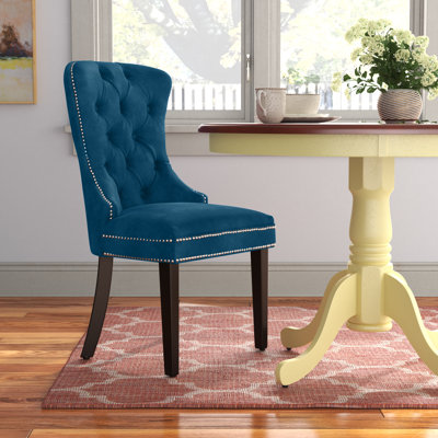 Chaise d'appoint rembourrée et capitonnée Jolliff