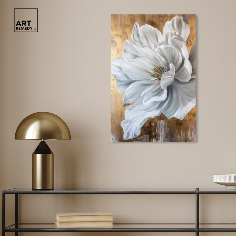 Florals "Bloom White Petals" par Art Remedy sur toile, Toile tendue, H 24 po x l 16 po