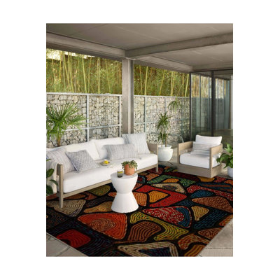 Tapis multicolore à motif décoratif