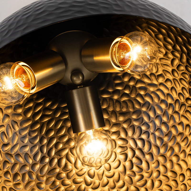 Plafonnier semi-encastré 3 lumières à dôme martelé