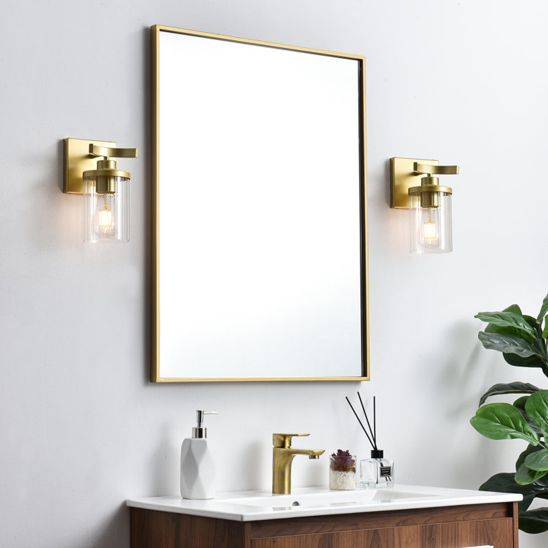 Éclairage pour meuble-lavabo à intensité variable Dariela, Laiton, Une lumière, H 10 po x l 5 po x P 5 po