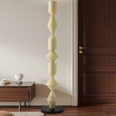 Lampes sur pied en fer crème