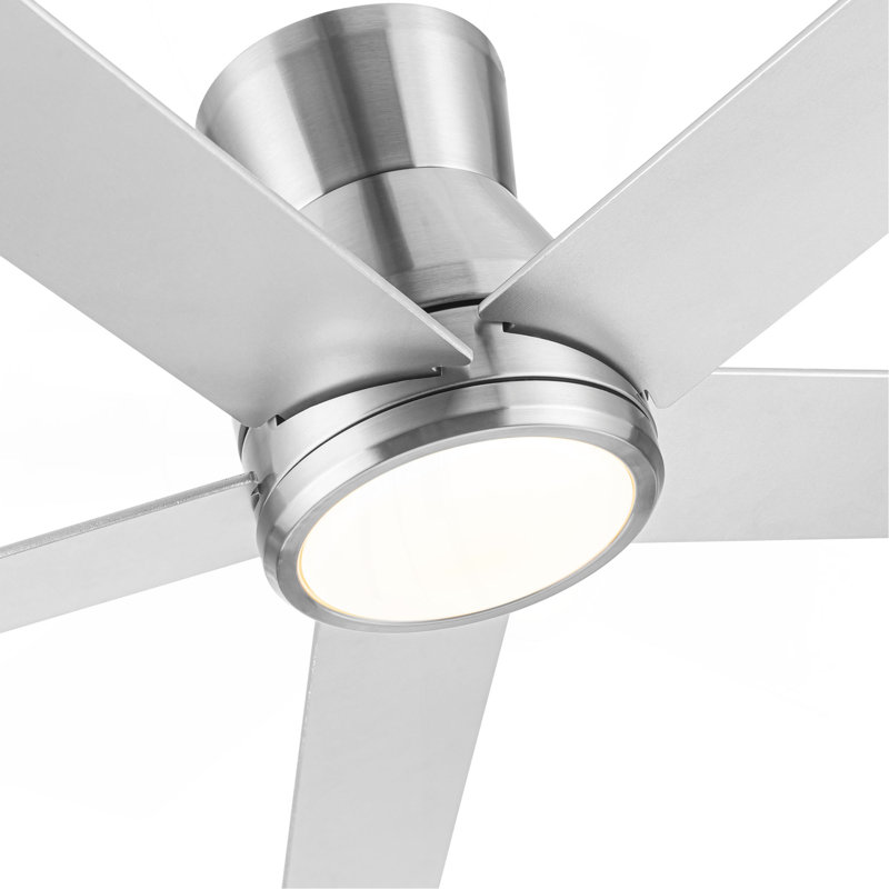 Ventilateur de plafond 52 po en nickel brossé avec lumière Lowe