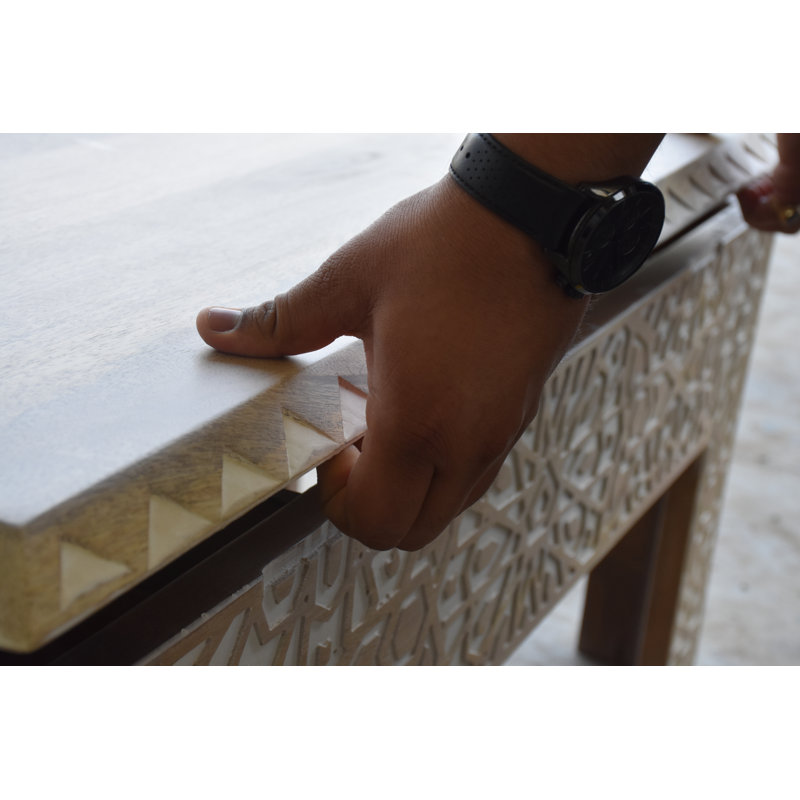 Table basse à plateau relevable en bois de manguier massif Kingstowne - blanc vieilli sculpté à la main 