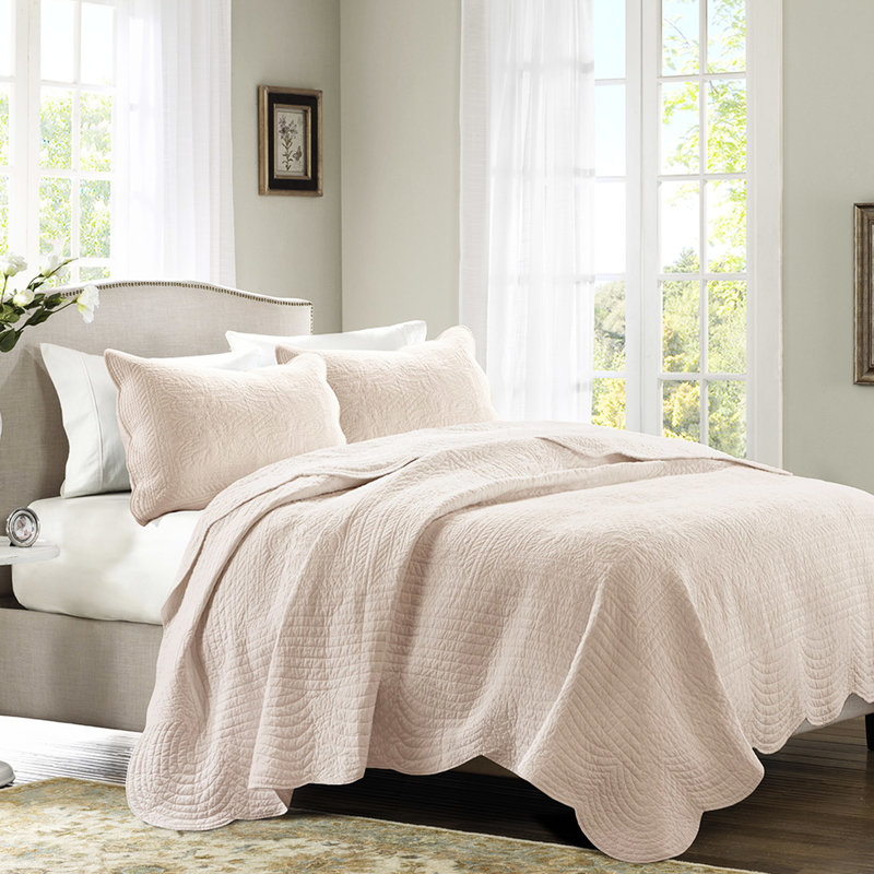 Courtepointe très grand / très grand lit 3 pièces - rosé, bord festonné, microfibre douce, rembourrage 90% coton, bourre rosée