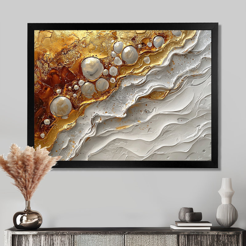 Rivière dorée de Calacatta, marbre abstrait I - art mural en marbre pour le salon, H 12 po x l 20 po, Cadre simple