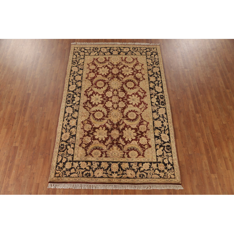 9' 3'' X 6' 1'' Area Rug