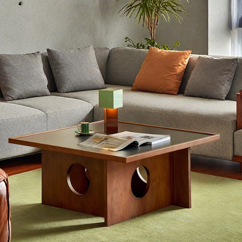 Table basse au design rétro et minimaliste