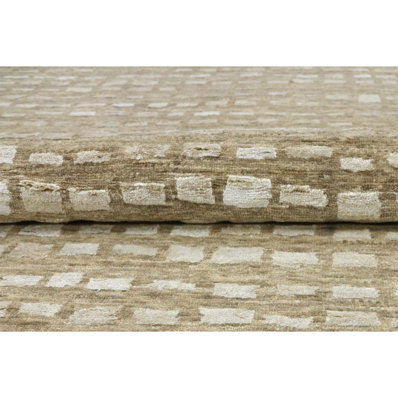 Handmade Silk and Wool Geometric Area Rug, Rectangle 5' x 8'