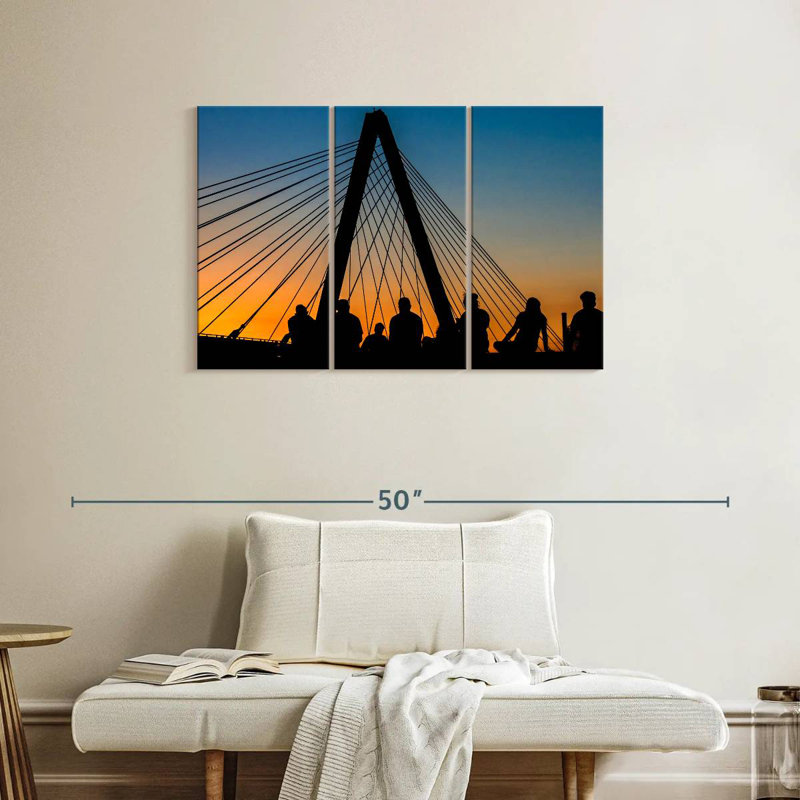 Silhouette du pont Bond, H 24 po x l 38 po