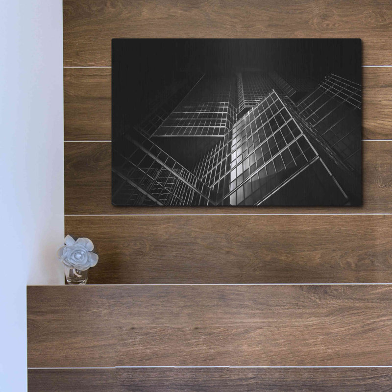 «No 200 King St W» par Brian Carson, art mural en métal, 36 po x 24 po, H 12 po x l 16 po