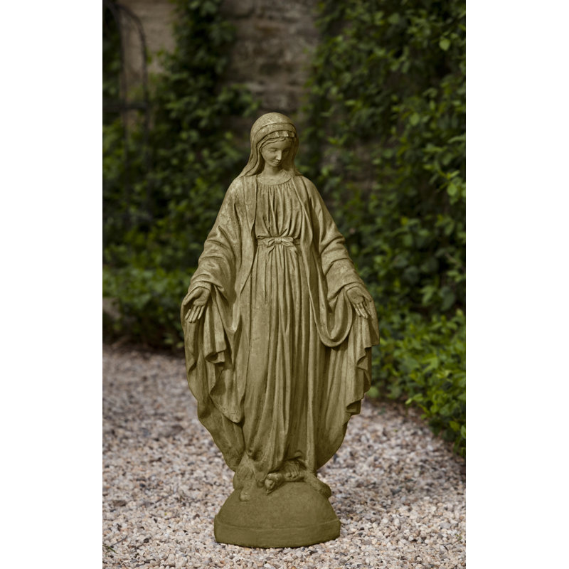 Classic Madonna Fairy Garden, English Moss