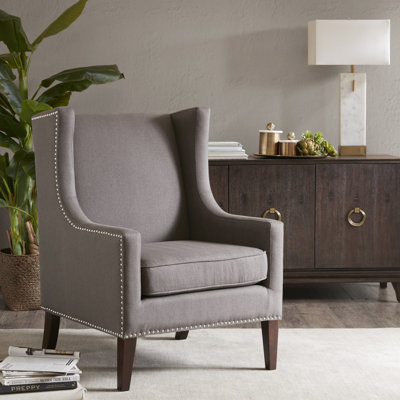 Fauteuil à oreilles rembourré avec garniture cloutée Katahdin 