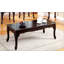 Ensemble de 3 tables basses et tables de bout de style traditionnel avec finition cerisier foncé, pieds en cabriole et design complexe pour des espaces de vie élégants