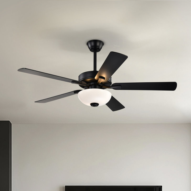 Ventilateur de plafond réversible 52 pouces à 5 pales avec lumière DEL et télécommande, Noir mat; bois gris, Noir mat