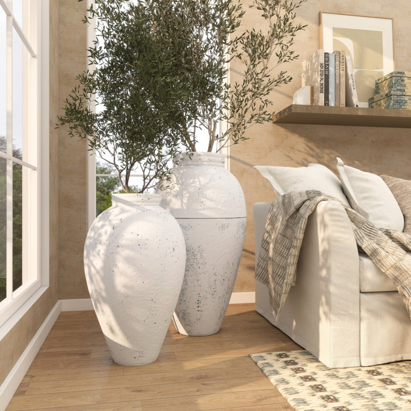 Ensemble de grands vases en métal Neako