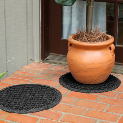 WaterHog® Squares 17 in. Round Indoor Outdoor Plant Trivet Set/2