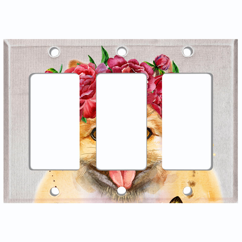 Mignon chien de Poméranie avec couronne de fleurs et papillon