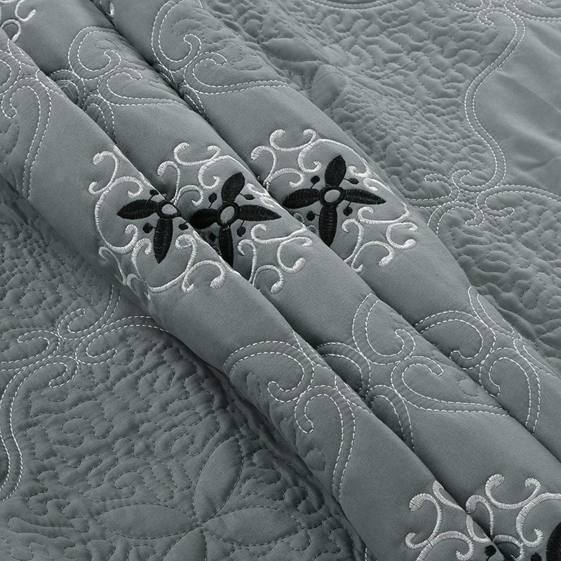 P-emma Quilt Abstract Quilt, Gray, Queen Quilt + 2 Shams