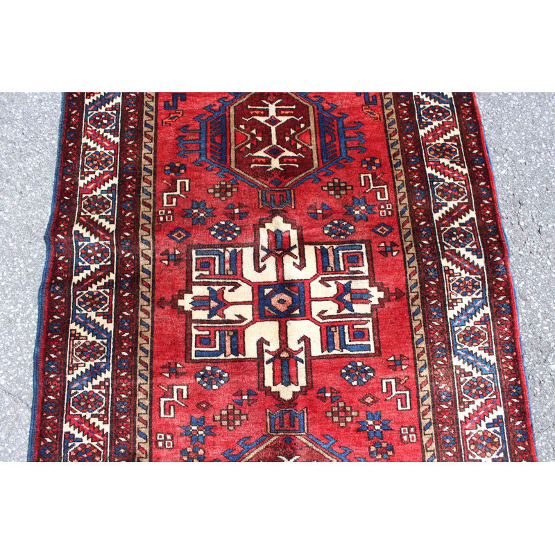 Tapis décoratif en laine rouge noué à la main de conception unique 3 pi 8 po x 5 pi 6 po Britza