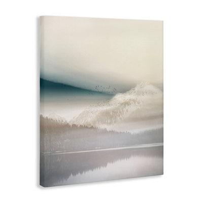 Toile de paysage montagneux vanille, design par Gemma Bardot