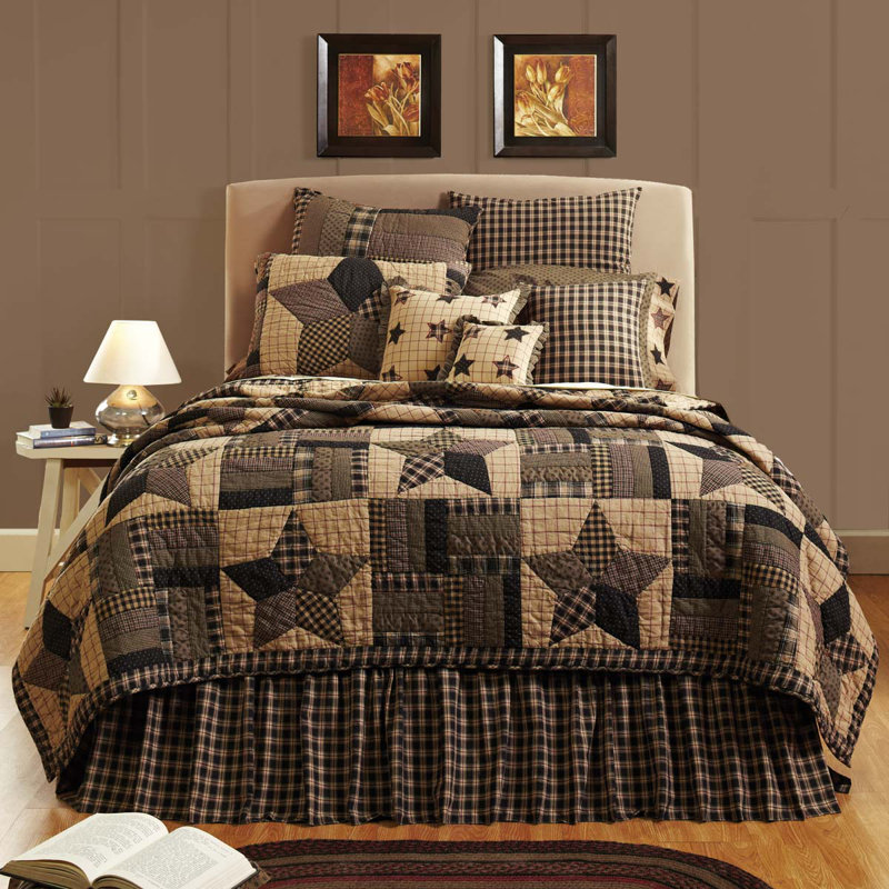 Bingham Star Black and Tan Cotton King Quilt Set