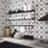 Dosseret à peler et coller en PVC 11,8 po x 11,8 po, carrelage mural pour plancher et mur pour la cuisine et la salle de bain, noir et blanc (paquet de 10)