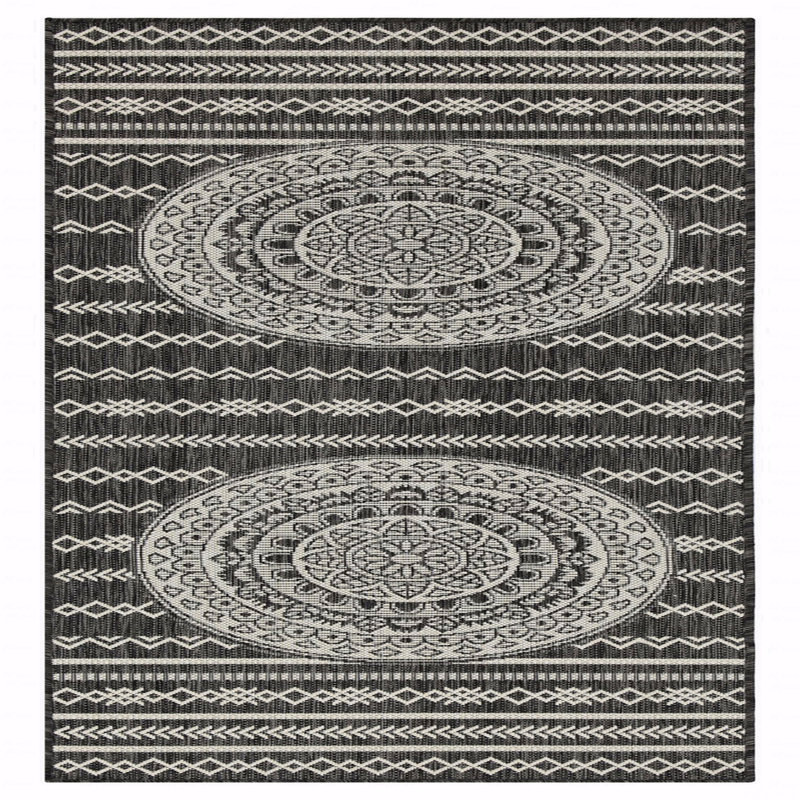 Tapis intérieur / extérieur 7 pi 10 po x 10 pi 3 po, Rectangle 7 pi 10 po x 10 pi 3 po